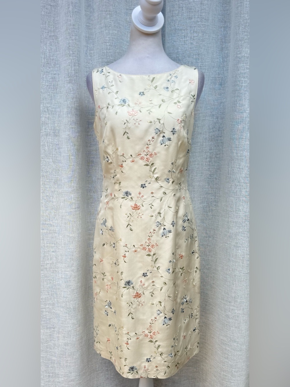 Ann Taylor vintage ivory silk sleeveless floral embroidery mini dress